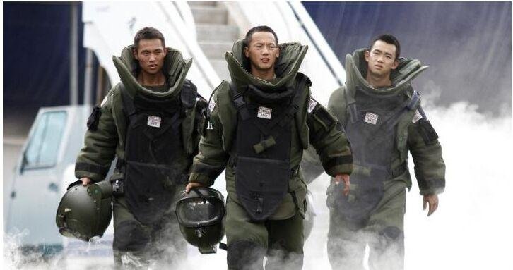 英國(guó)MK5排爆服、搜爆服大量到貨