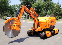 RXR-JM200GD消防破拆救援機(jī)器人 （4履帶、破拆機(jī)械臂、80國產(chǎn)消防水炮）